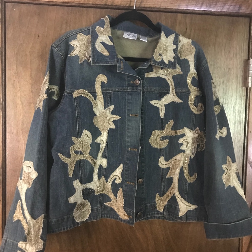 Chico’s Embroidered Denim Jacket size 3 (XL)